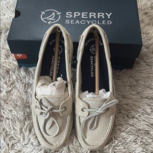 Sperry Boat Shoes size 6 SC Coastfish 1E MTL cream NWT